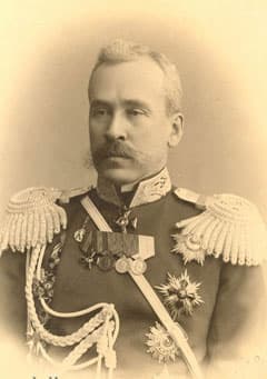 Кавалер орденов Св. Владимира 3 - 4 ст. Жилинский Я. Г., генерал от кавалерии. 