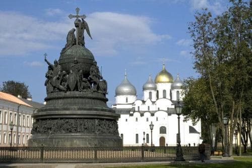 Монумент "Тысячелетие России" в Новгороде